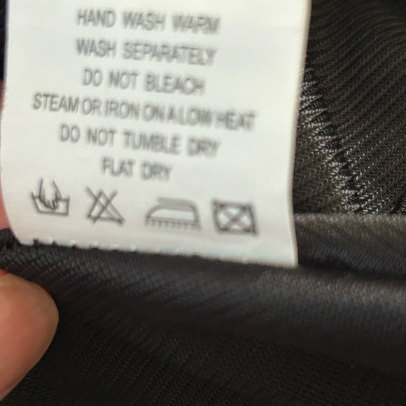 Tatyana Retro Metallic Brocade Fit/Flare Dress.Red/black w/crinoline. XS/S - Picture 14 of 16